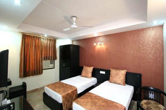 Fabexpress Jeniffer Inn Delhi  Exterior photo