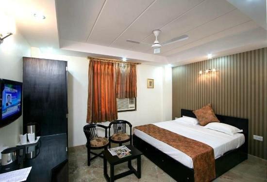 Fabexpress Jeniffer Inn Delhi  Exterior photo