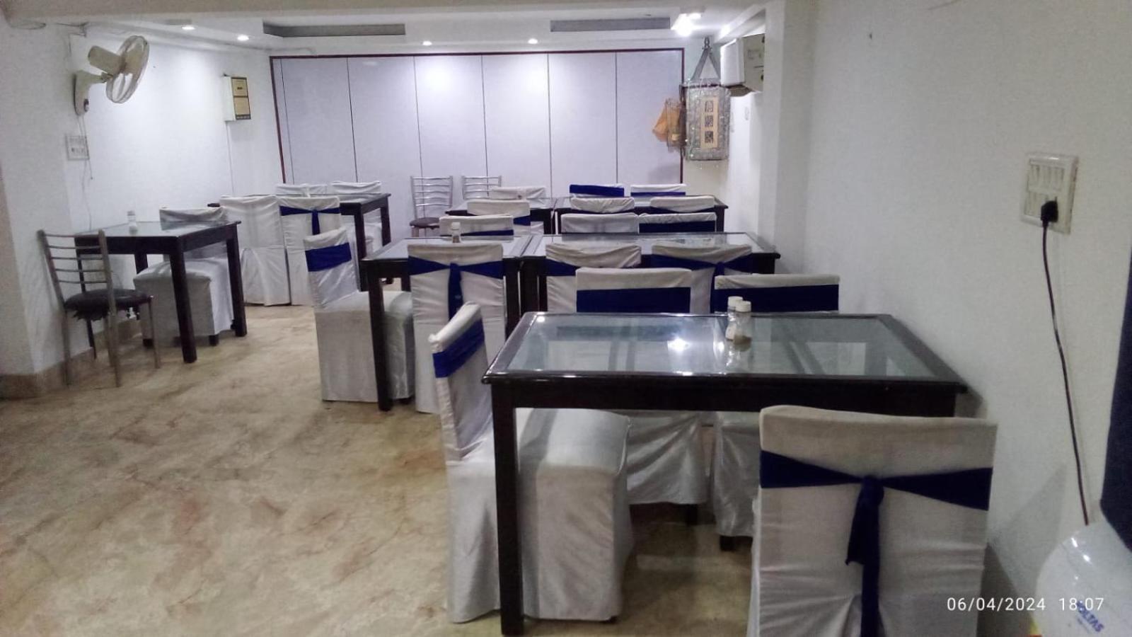 Fabexpress Jeniffer Inn Delhi  Exterior photo